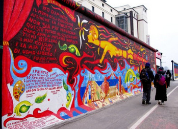Вокруг Берлинской стены создадут ограждение